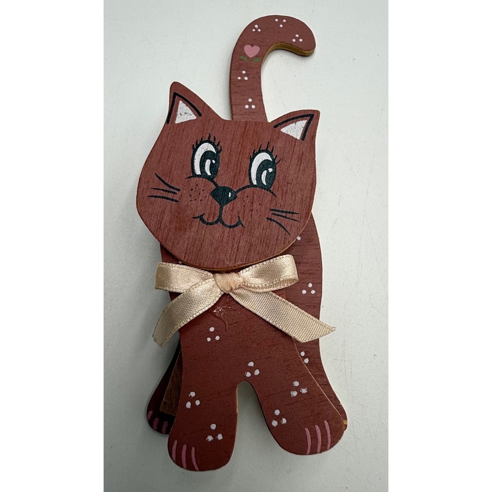C.S.N.Y. Vintage Wooden Cat Spring Clip Folk Art Hand Painted Made in Taiwan